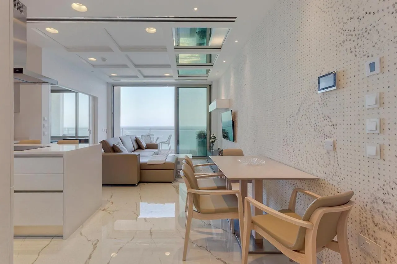 Luxury Apt Ocean Views In Tigne Point, With Pool Sliema