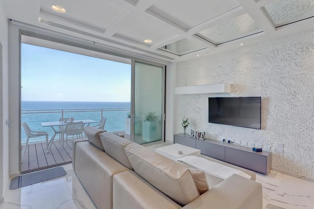 Luxury Apt Ocean Views In Tigne Point, With Pool Sliema